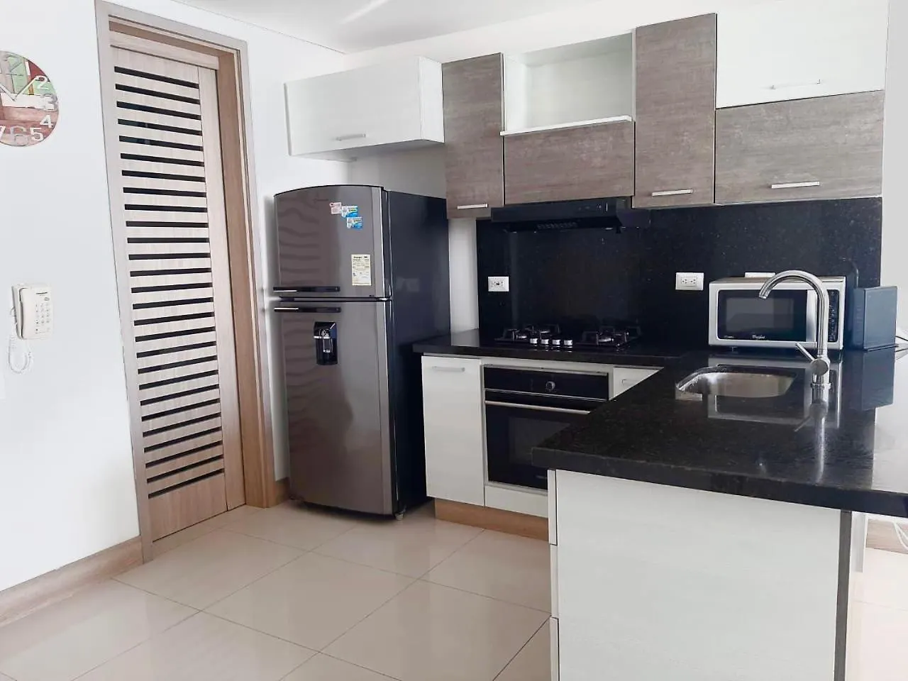 Vistas Del Laguito Apartment Cartagena